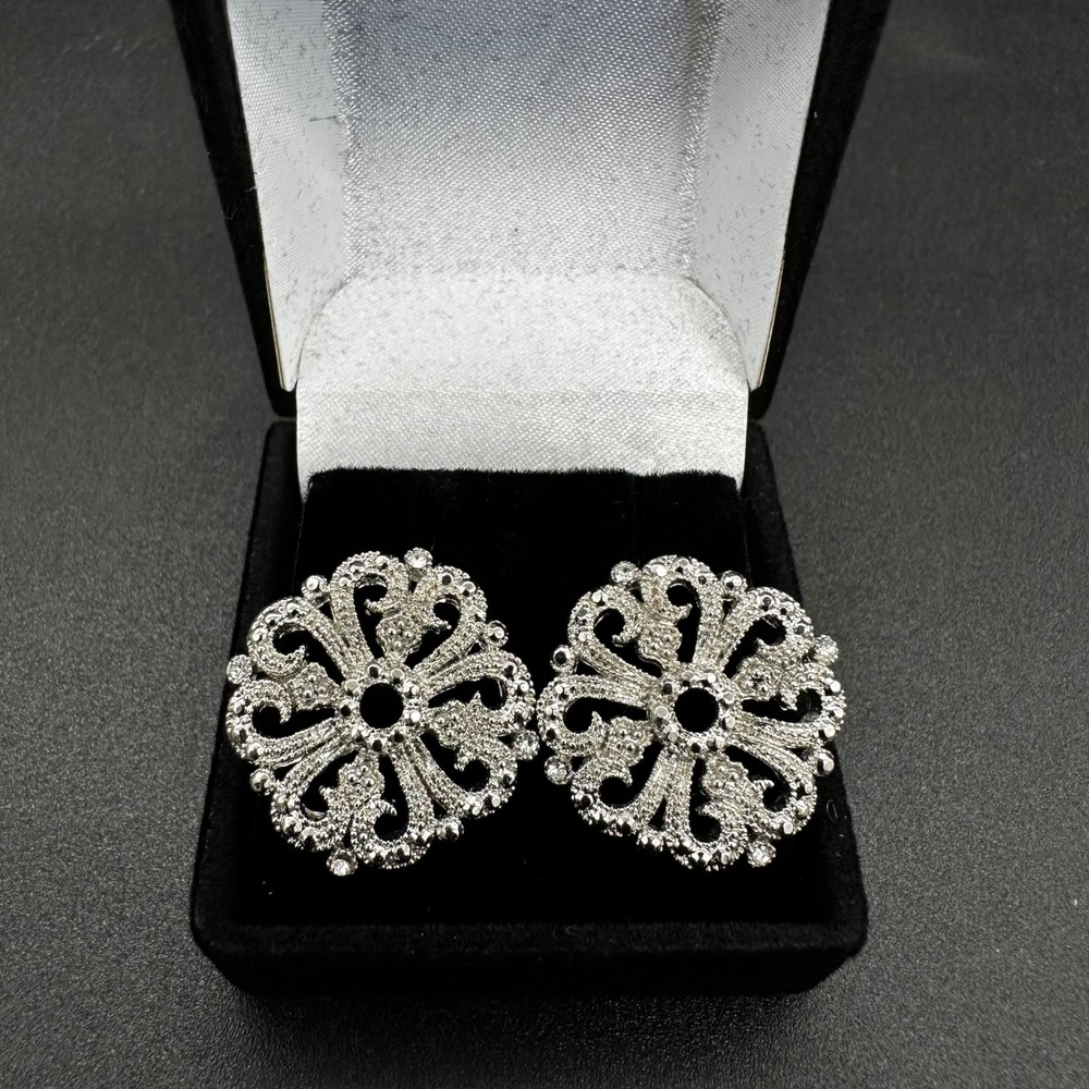 Unbranded Filigree Floral Stud Earrings Silver Tone Metal Ornate OS